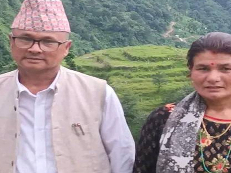 अछामकाे रामारोशन गाउँपालिकाका अध्यक्षले दिए आफ्नै श्रीमतीलाई भान्सेको जागिर